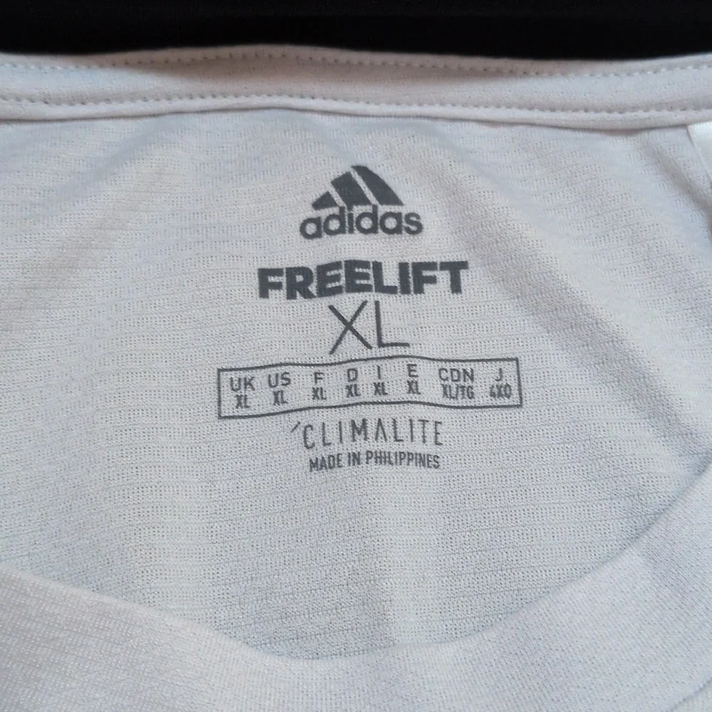 adidas Climalite Free Lift Men's Gray Short Sleeve Performance Shirt Size XL